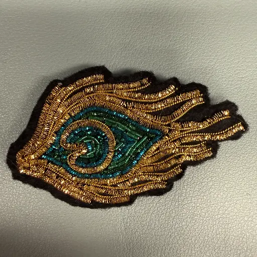 Enya création broche feu follet