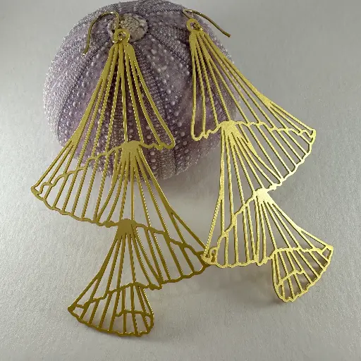 [AR00018] Syncretisme 